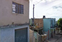 Homem é preso após esfaquear 10 vezes a mulher e a filha de 18 anos