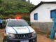 Crianças assistem ao assassinato de mãe e padrasto e saem em busca de ajuda