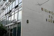 Ministério da Saúde reduz afastamento do trabalho por Covid-19 de 15 para 10 dias