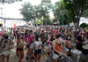 Foliões ignoram recomendação, vão às ruas e festejam carnaval em BH