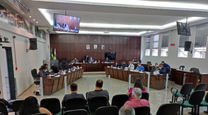 Requerimentos, anteprojetos e moção de Aplausos são aprovados pelos vereadores