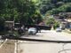 Carreta desgovernada desce avenida, arranca postes e provoca pânico em Coronel Fabriciano