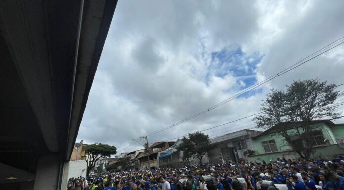 Torcida tem dificuldade de acessar o Independência mesmo após início do jogo