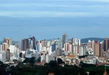 Filho de 15 anos mata pai a pauladas após ser xingado por usar drogas