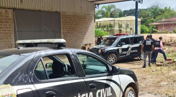 Mulher que enviava fotos da filha nua para homem é investigada pela PC