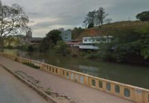 Pai espanca filha de 6 anos e a joga em rio de Ponte Nova