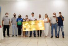 Jovem ganha R$ 1 milhão em sorteio no mesmo dia do nascimento do filho