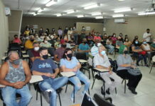 Secretaria Municipal de Assistência Social reúne com moradores para informar sobre o auxílio emergencial estadual