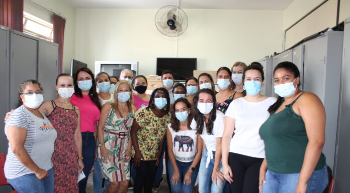 Servidoras da Prefeitura de João Monlevade recebem homenagens no Dia Internacional da Mulher