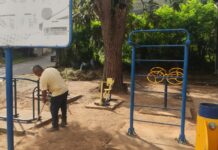 Mutirão de limpeza: Secretaria de Esportes e voluntários realizam limpeza na quadra do bairro Laranjeiras