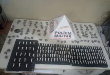 Familiares causam tumulto na prisão de traficantes em Ferros