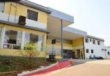 COLISÃO ENTRE BICICLETA E MOTO DEIXA DOIS FERIDOS NA ESTRADA DE DIONÍSIO