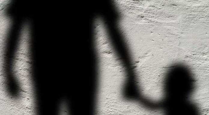 Padrasto estupra e ameaça de morte enteada de 11 anos, em Contagem
