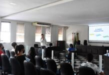 Escola do Legislativo realiza sua 1ª oficina do Parlamento Jovem 2022