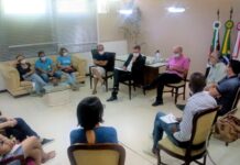 Representantes do movimento grevista dos professores são recebidos na Prefeitura de João Monlevade