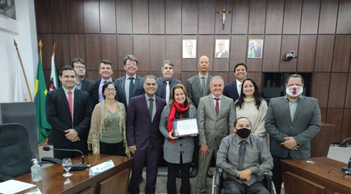 Centro Educacional de João Monlevade é homenageado pelos 50 anos de fundação