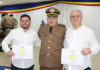 Prefeito e vice de João Monlevade recebem diplomas de colaboradores eméritos da Polícia Militar
