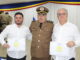 Prefeito e vice de João Monlevade recebem diplomas de colaboradores eméritos da Polícia Militar