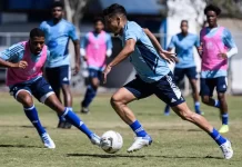 Duelo de gigantes: Cruzeiro desafia Grêmio no Sul pra ficar mais perto do acesso