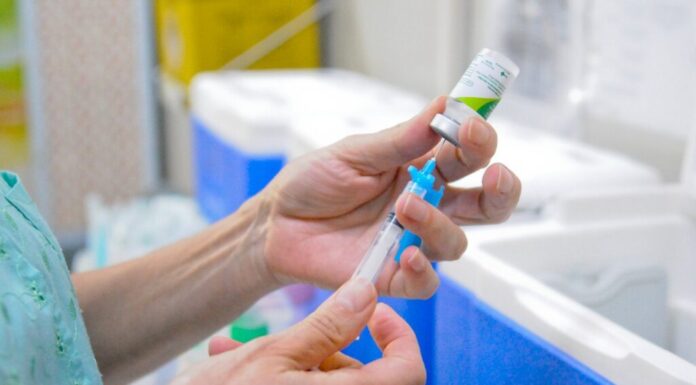 Prefeitura disponibiliza vacinas contra Covid-19 e gripe neste sábado em Monlevade