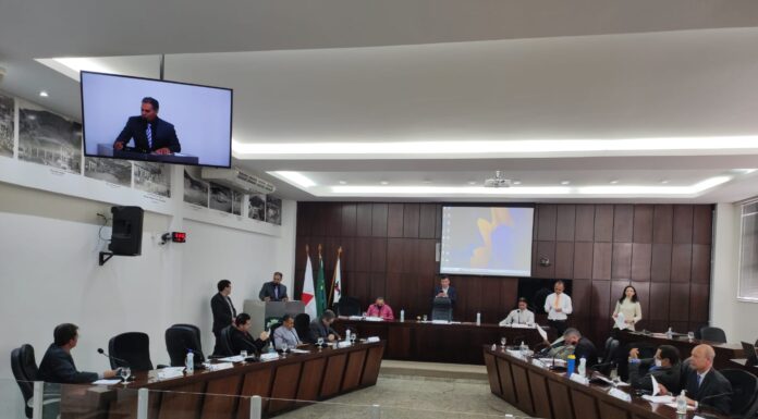 Vereadores aprovam entrega de homenagens a médico e atleta monlevadense