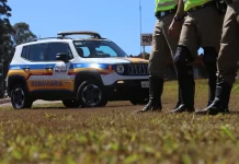 Mulher é arremessada de carro após recusar ir para a casa do companheiro, em Ipatinga