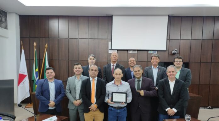 Educador físico é homenageado na Câmara Municipal