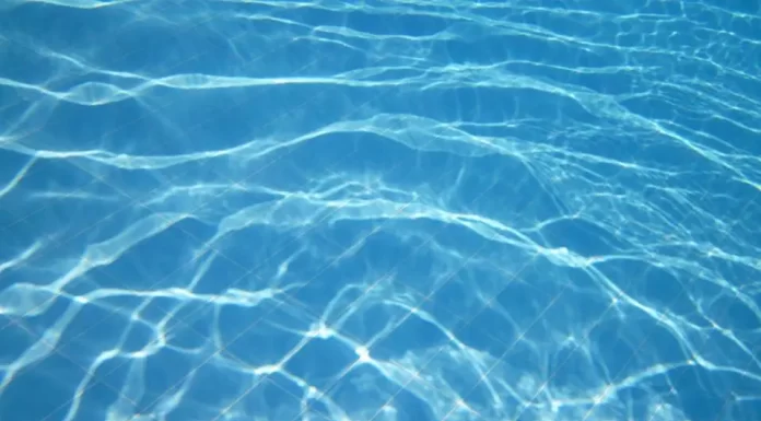 Menino de 3 anos morre afogado em piscina de casa em Timóteo
