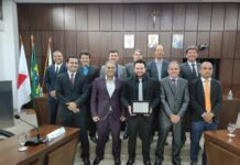 Com casa cheia, Câmara concede título de Cidadão Honorário ao médico Meirelles