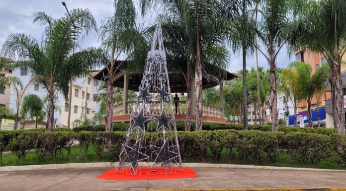 Nove pontos ganham iluminação e decoração especial de Natal em João Monlevade