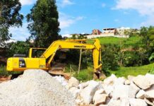 OBRAS DE CONTENÇÃO AVANÇAM NO BAIRRO SANTA MÔNICA
