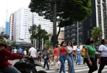 Covid-19: Brasil registra 53 mortes e 22,5 mil casos em 24 horas