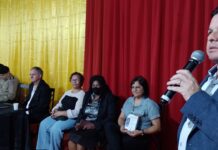 Alunos da rede municipal participam de formatura do Proerd